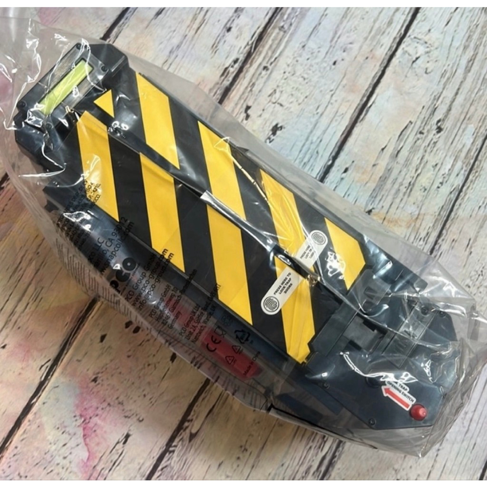 Exclusive collectible
Ghostbusters Frozen Empire
Ghost Trap Popcorn
Bucket - Picture 5 of 5